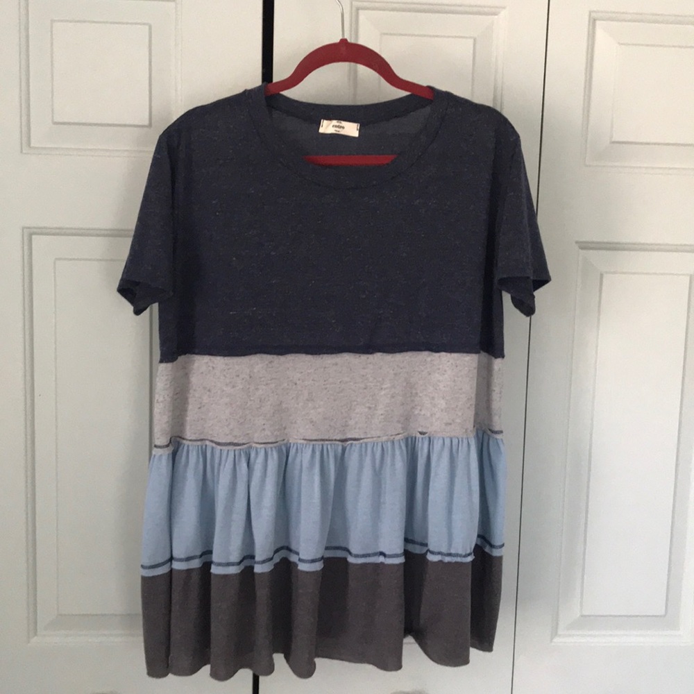 Entro Navy and Gray Colorblock Short Sleeve Tee